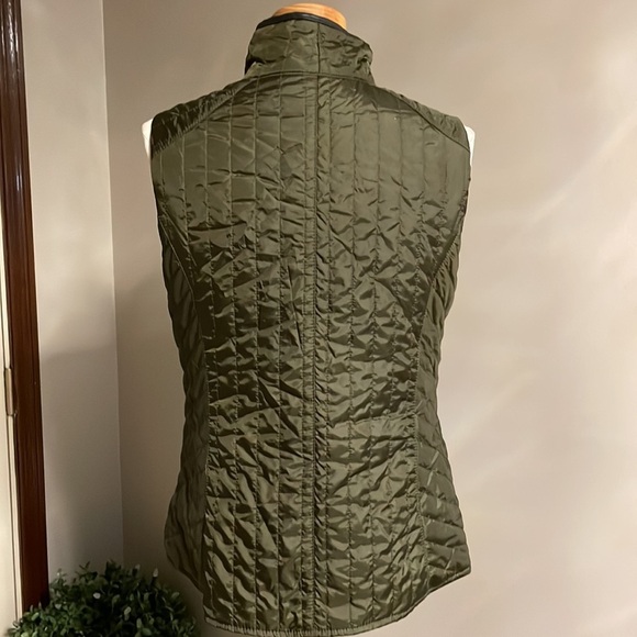 Banana Republic women’s olive soft puffy vest zipped snaps faux leather trim S - Picture 7 of 11